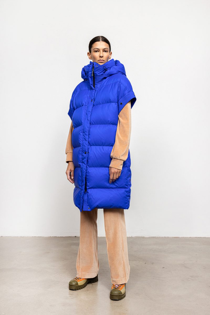 2in1 down winter coat with detachable sleeves and hood, deep blue cobalt colour