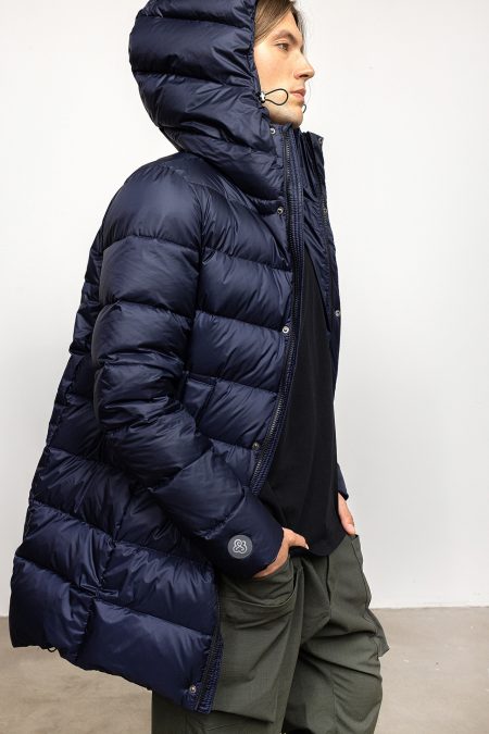 Quilted winter jacket for man, natural down fillng, navy colour, two front pocekts, zipper and hood