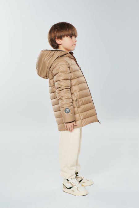 Kid's unisex winter down jacket beige, with hood and zipper, basic version