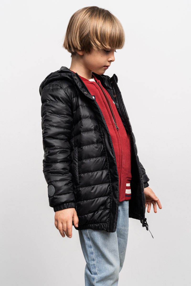 Light down jacket for kids, with hood and zipper, two pockets, black