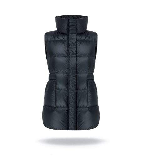 Vest with high collar and front pockets. Zipper and stud fastening. Vest with an elastic waistband on the back and natural goose down filling.