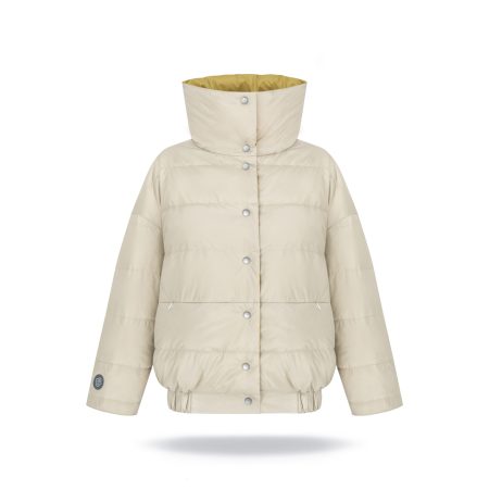 Light, reversible jacket with two colours. High collar, stud-fastening, elastic band on the bottom. Natural down insulation.