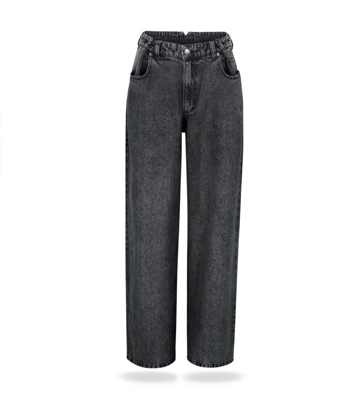 Spodnie denim trousers z miękkiego bawełnianego denimu ze średnim stanem. Dwie kieszenie z przodu i z tyłu, regulacja w pasie, luźna szeroka nogawka.