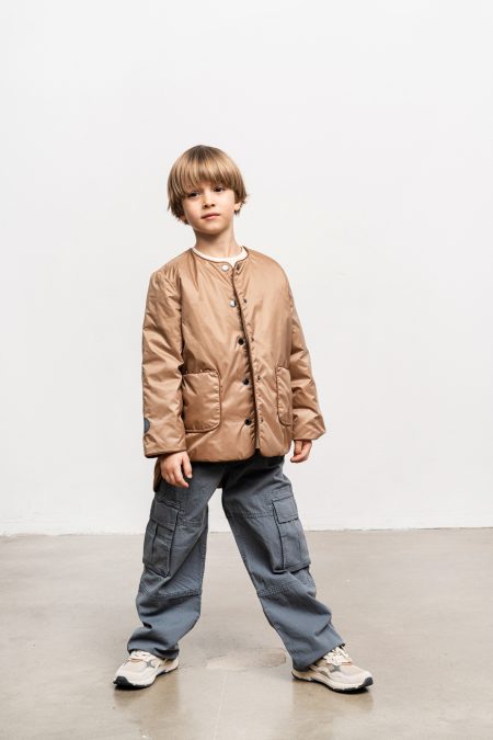 Light kids down jacket, overshirt cut, stud fastening, with pockets, caramel