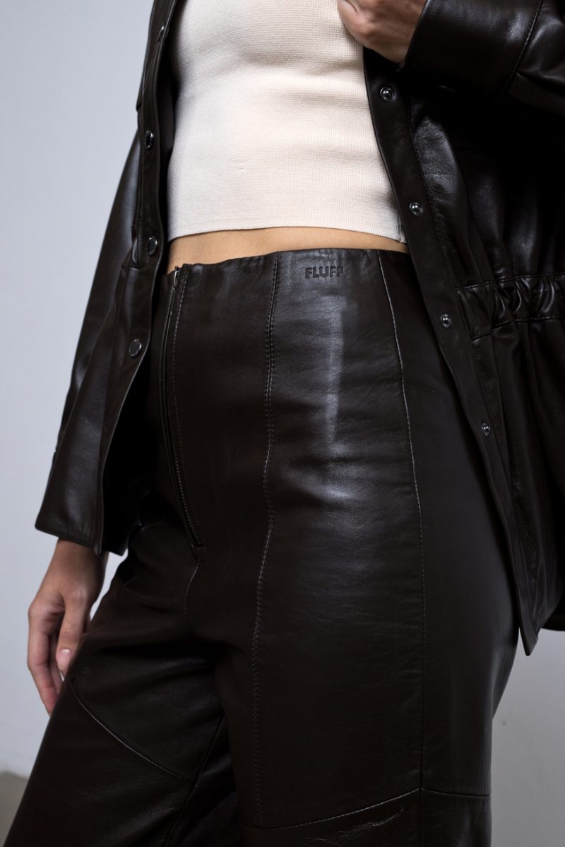 Leather trousers with zipper and zippers at the ankles. Natural leather.