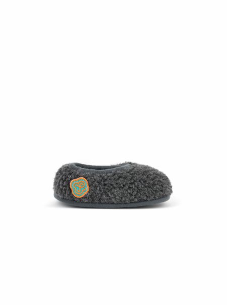 Comfy wool slippers for kids with non-slip sole, graphite