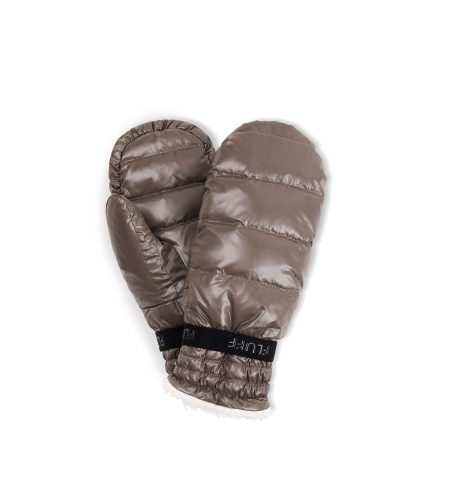 Rękawiczki wypełnione naturalnym gęsim puchem. Wewnętrzna warstwa z miękkiej bawełny. Rękawiczki posiadają gumkę do zaczepienia o nadgarstki.