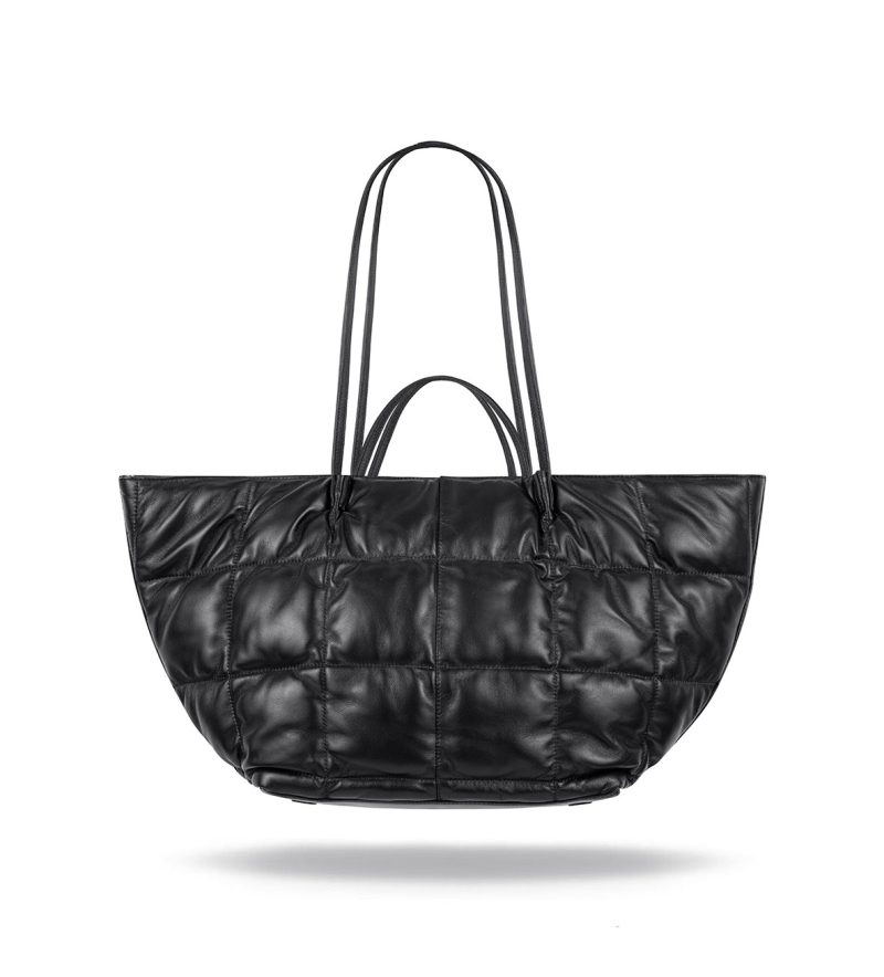 Leather quilted bag with long and short straps. Shopper bag.