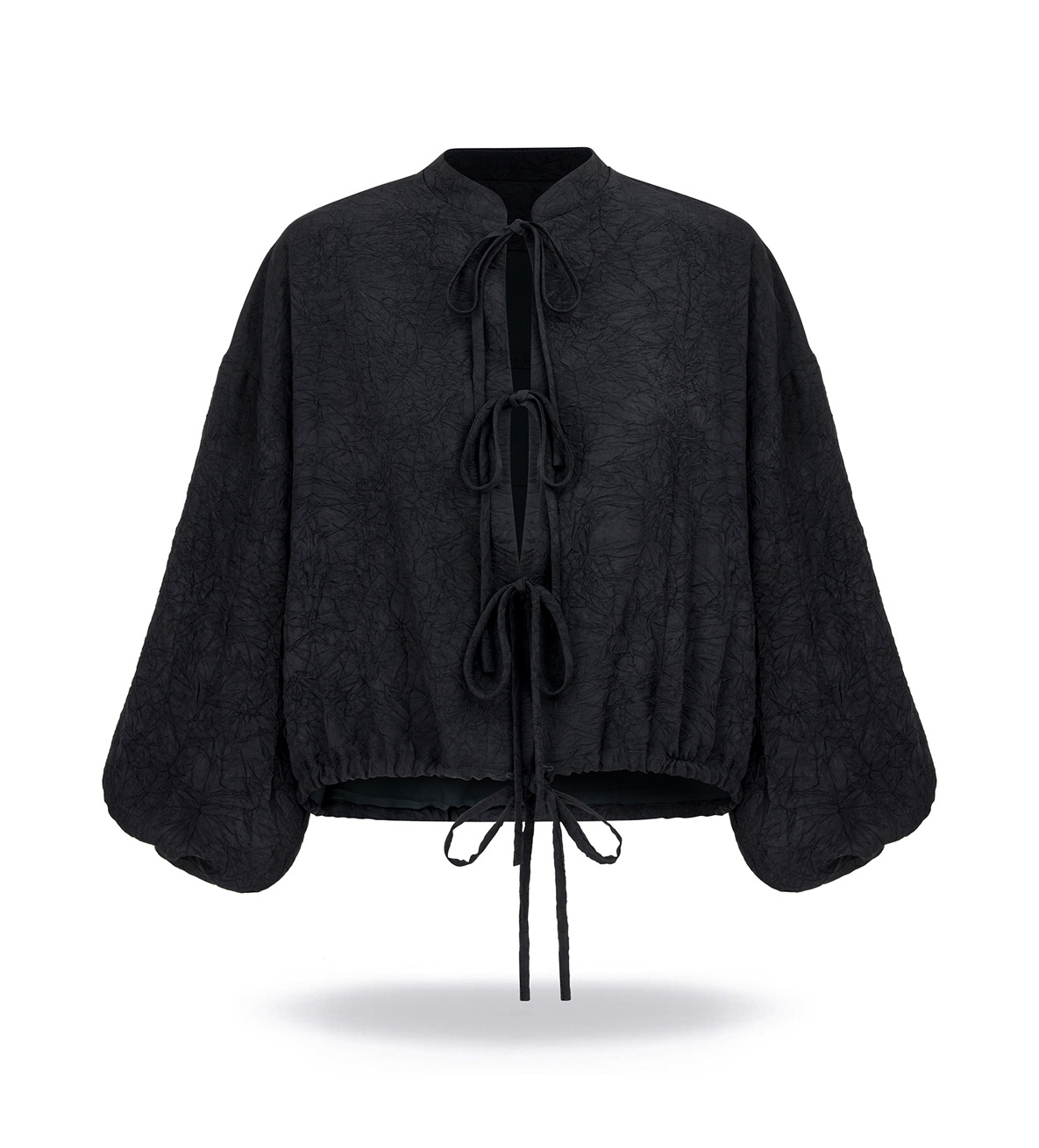 Crinkled, texturized blouse shirt, with ties on the front, made with soft viscose, black.