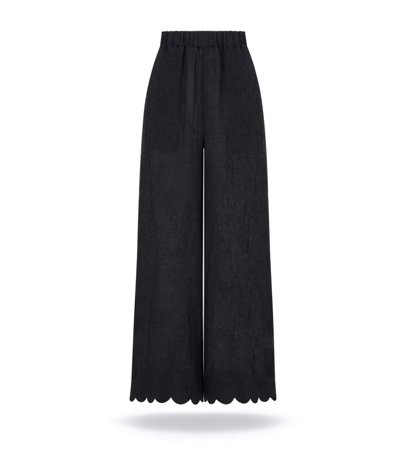 Crinkled, texturized wide-leg trousers made with soft viscose, black.