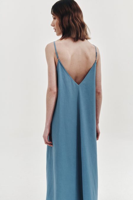 Maxi dress with deep opened back, niagara blue 